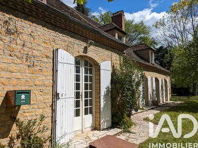 Maison - 244 m² - 6 pièces