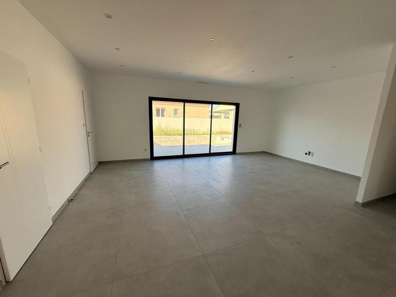 Villa - 104 m² - 4 pièces