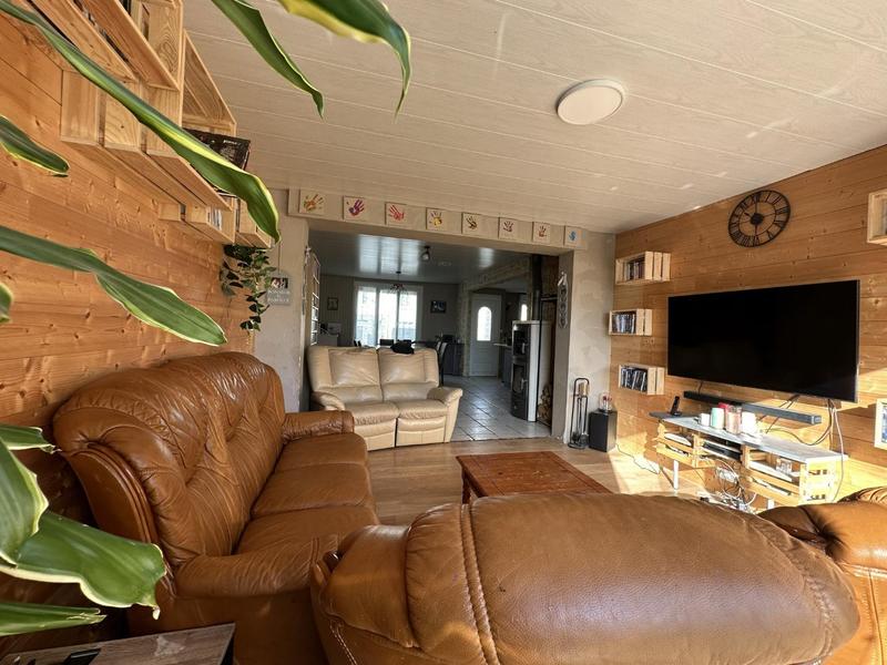 Maison - 144 m² - 8 pièces