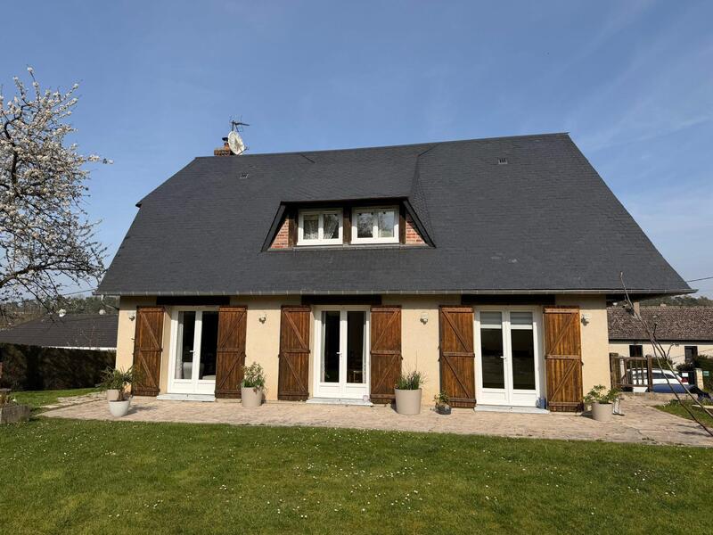 Maison - 105 m² - 4 pièces