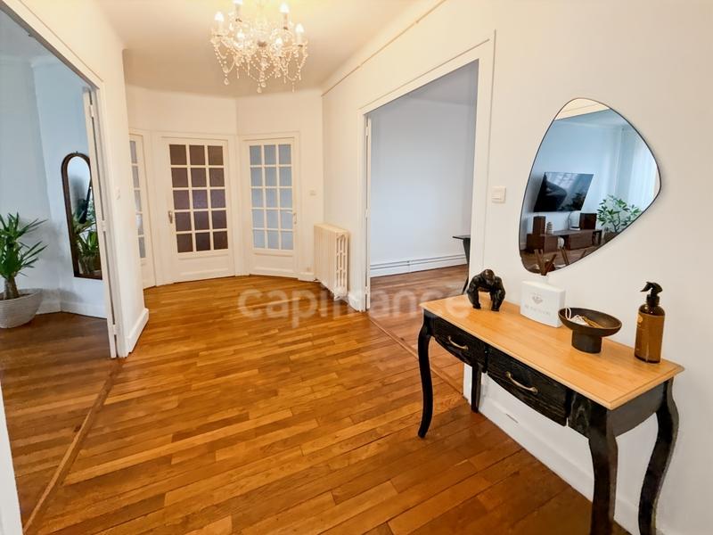 Immeuble - 331 m² - 14 pièces