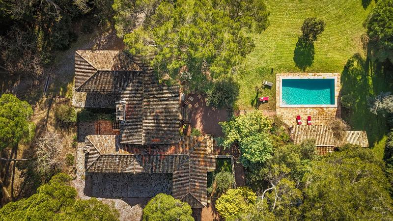 Maison ancienne - 300 m² - 8 pièces