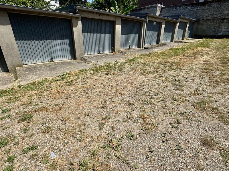 Parking / Garage - 120 m²