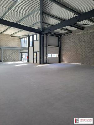Local d'activité / Entrepôt - 387 m²