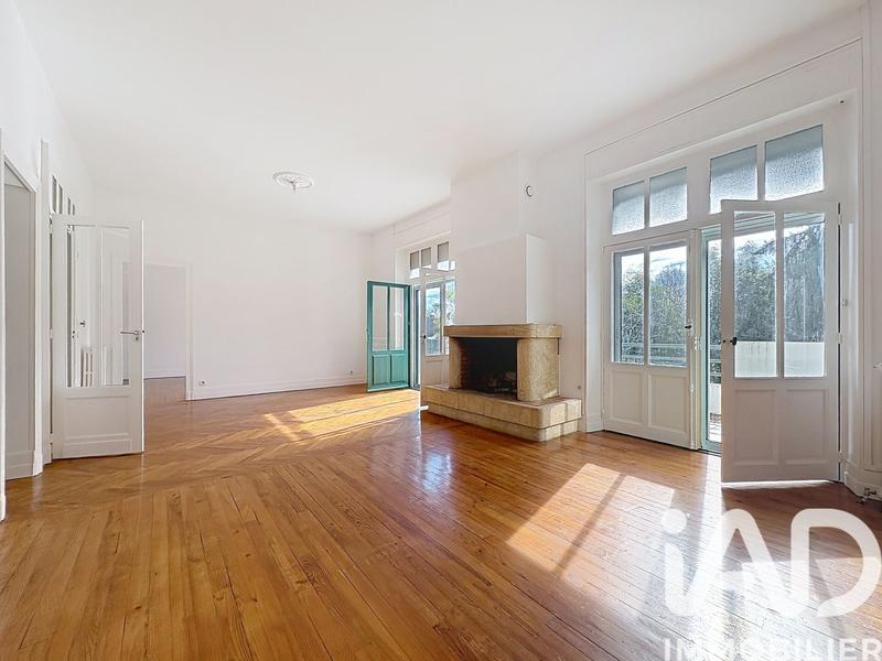 Maison - 179 m² - 7 pièces