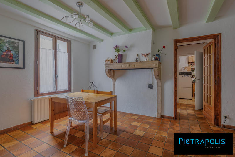 Maison - 186 m² - 7 pièces