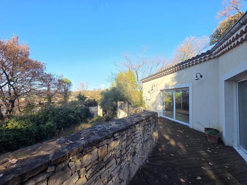 Maison - 235 m² - 6 pièces