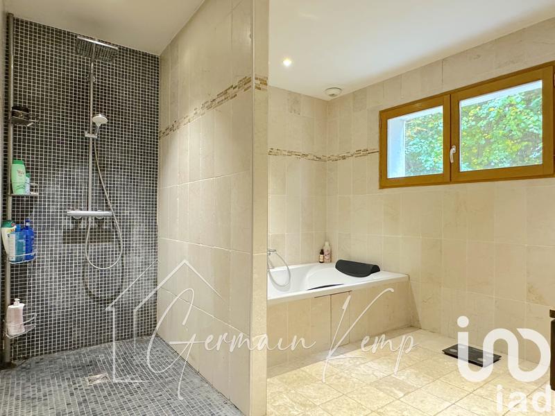 Maison de maîtres - 260 m² - 8 pièces