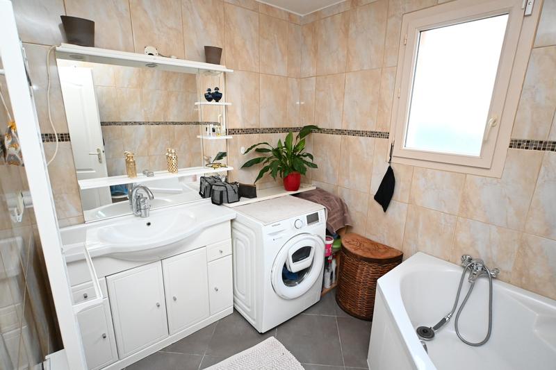 Maison - 100 m² - 6 pièces