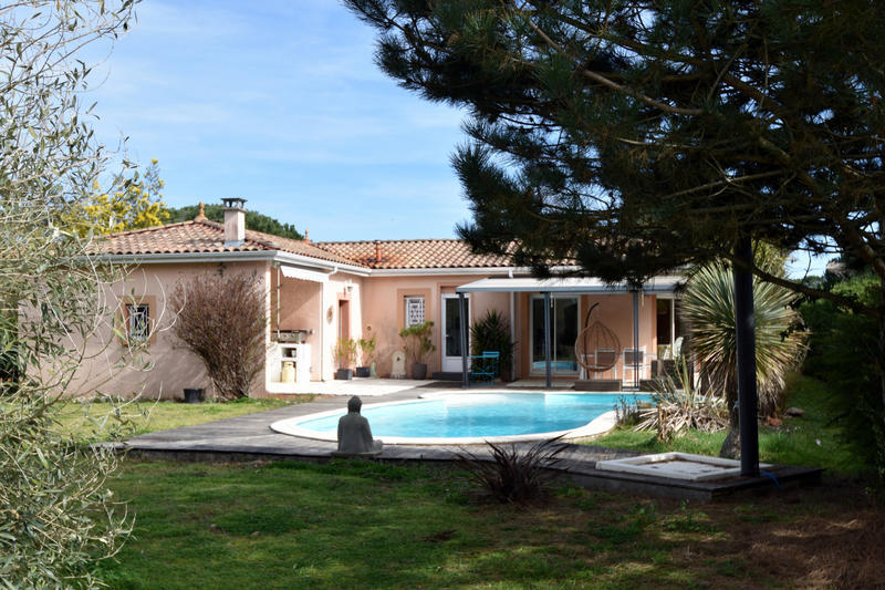 Maison - 142 m² - 5 pièces