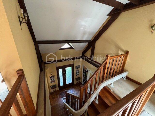 Pavillon - 144 m² - 7 pièces