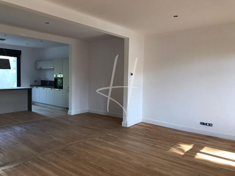 Maison ancienne - 222 m² - 7 pièces