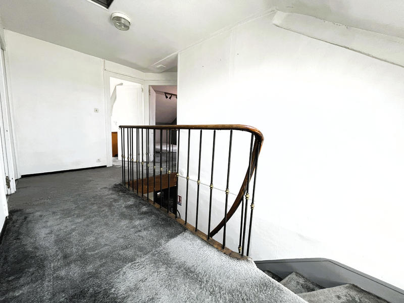 Maison - 352 m² - 10 pièces