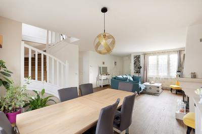 Maison - 146 m² - 6 pièces