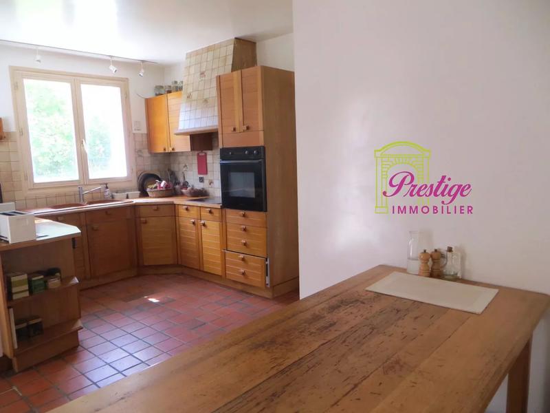 Maison - 166 m² - 7 pièces