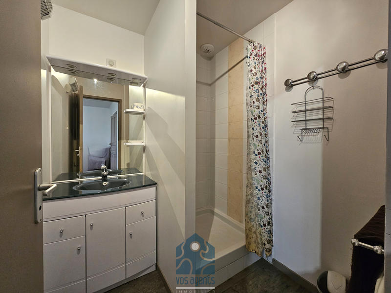 Propriété - 300 m² - 9 pièces