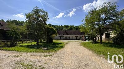 Ferme - 2 411 m² - 5 pièces