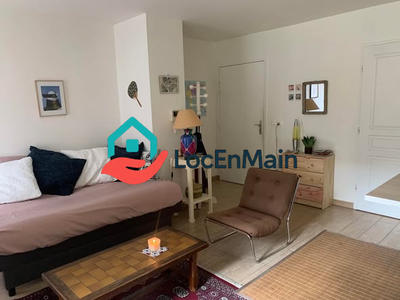 Studio - 30 m² - 1 pièce