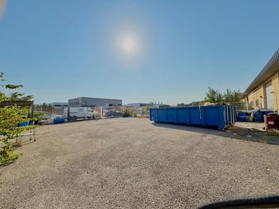 Local commercial - 250 m² - 4 pièces