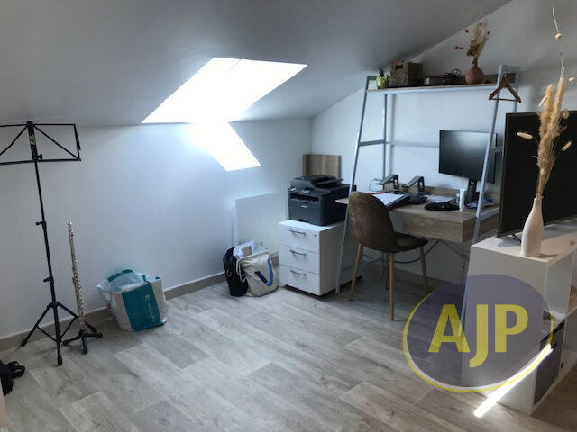 Maison - 77 m² - 3 pièces