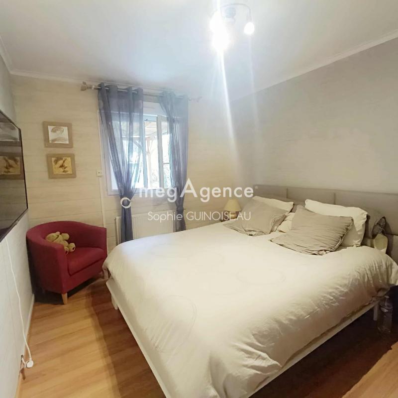 Maison - 180 m² - 7 pièces