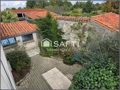 Maison - 141 m² - 7 pièces