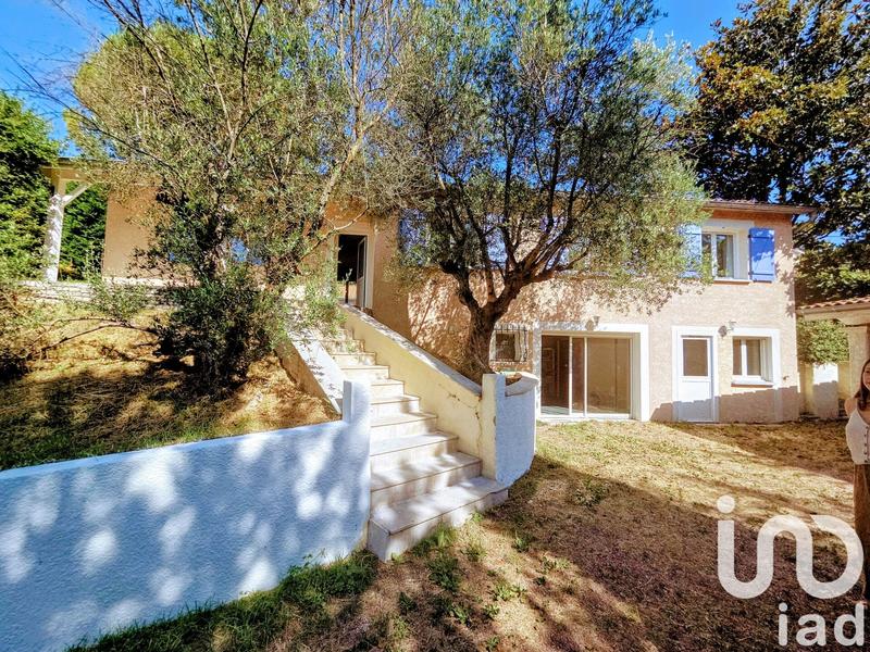 Maison - 203 m² - 7 pièces