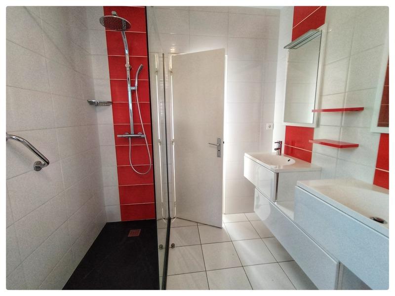 Maison - 200 m² - 9 pièces