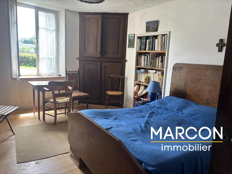 Propriété - 212 m² - 9 pièces