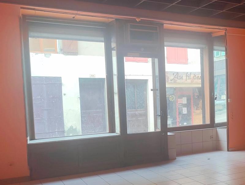 Local commercial - 62 m² - 2 pièces