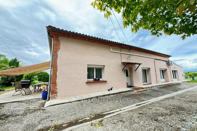 Maison - 370 m² - 10 pièces