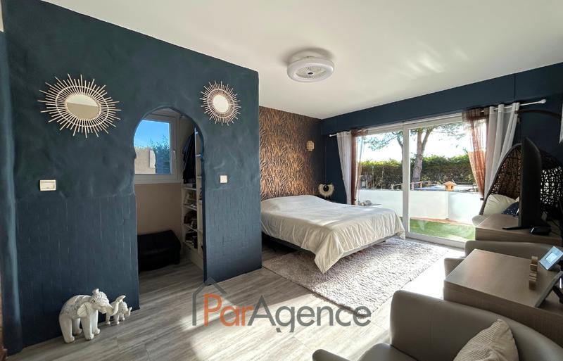 Maison - 246 m² - 6 pièces