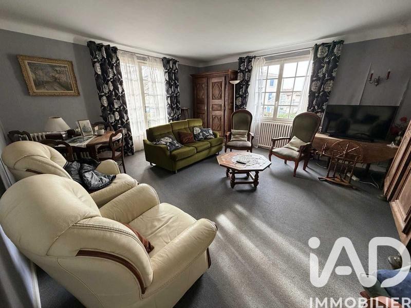 Maison - 196 m² - 8 pièces