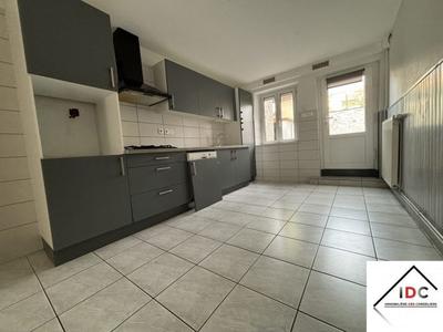 Maison - 135 m² - 4 pièces