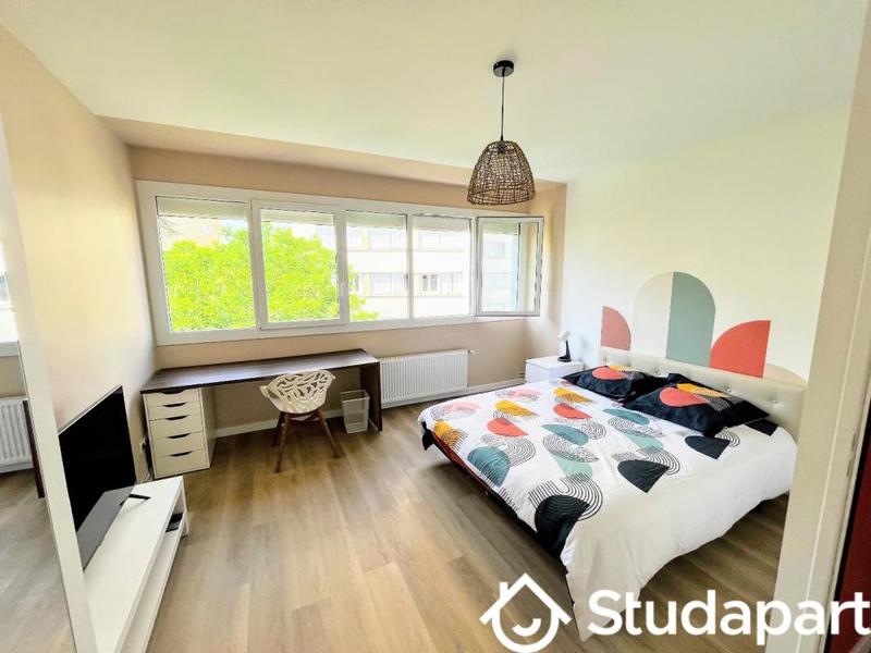 Chambre - 10 m² - 1 pièce