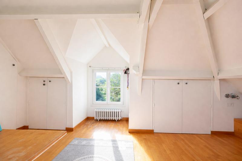 Maison - 218 m² - 9 pièces