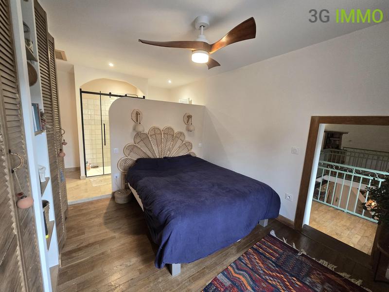 Corps de ferme - 210 m² - 8 pièces