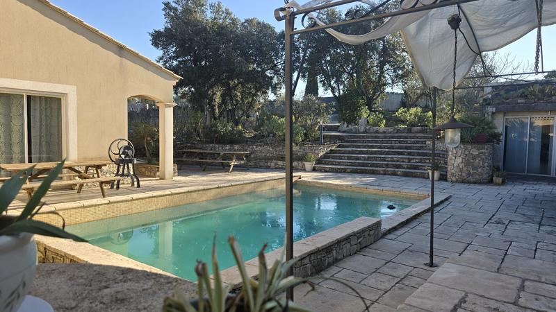 Propriété - 295 m² - 12 pièces