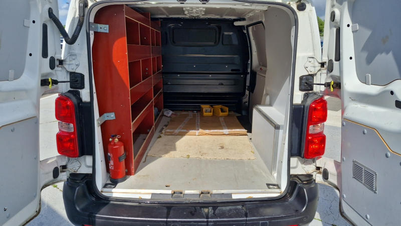 Peugeot Expert Bluehdi 180 Eat8 Asphalt