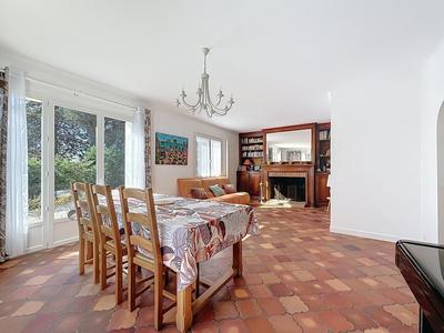 Maison - 180 m² - 6 pièces