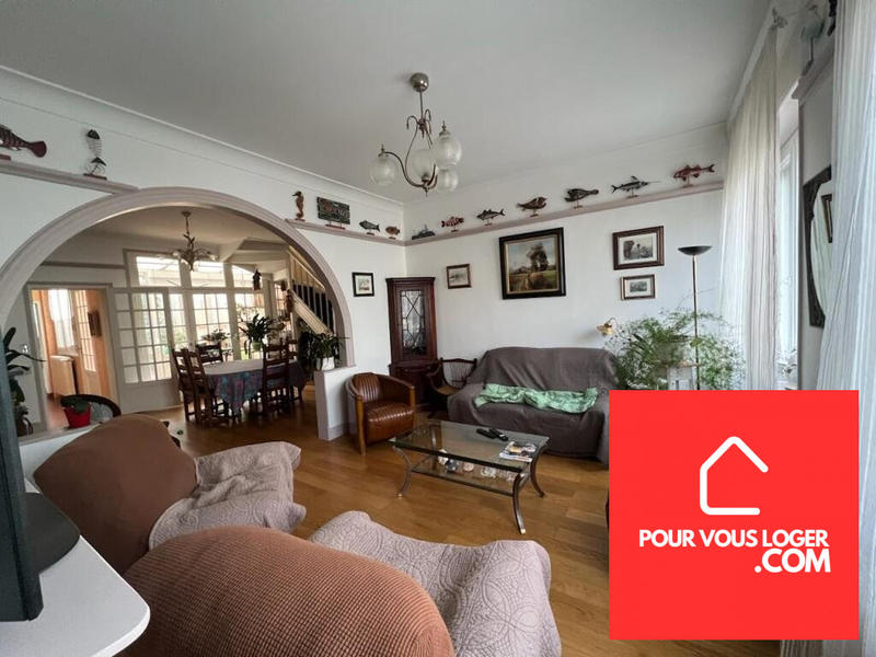 Maison - 200 m² - 7 pièces