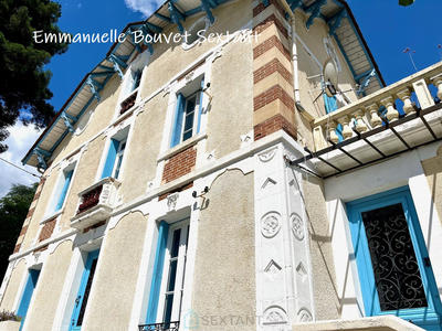 Maison - 180 m² - 9 pièces