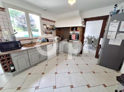 Maison - 137 m² - 6 pièces