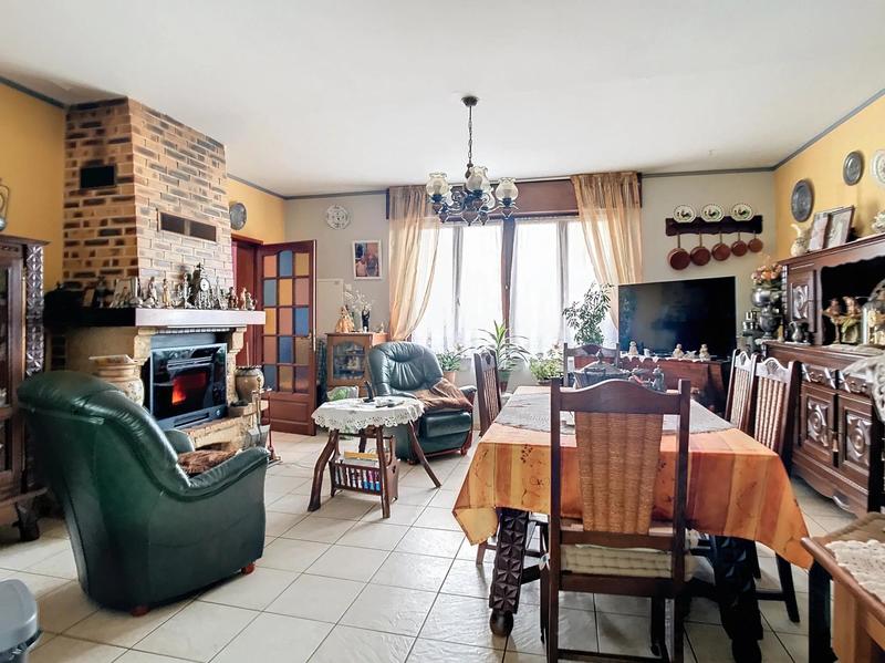 Maison - 165 m² - 8 pièces