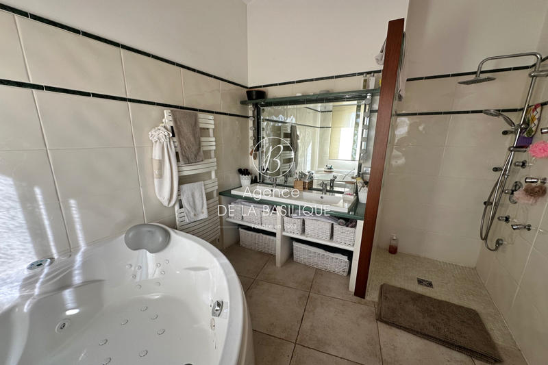 Maison - 178 m² - 5 pièces