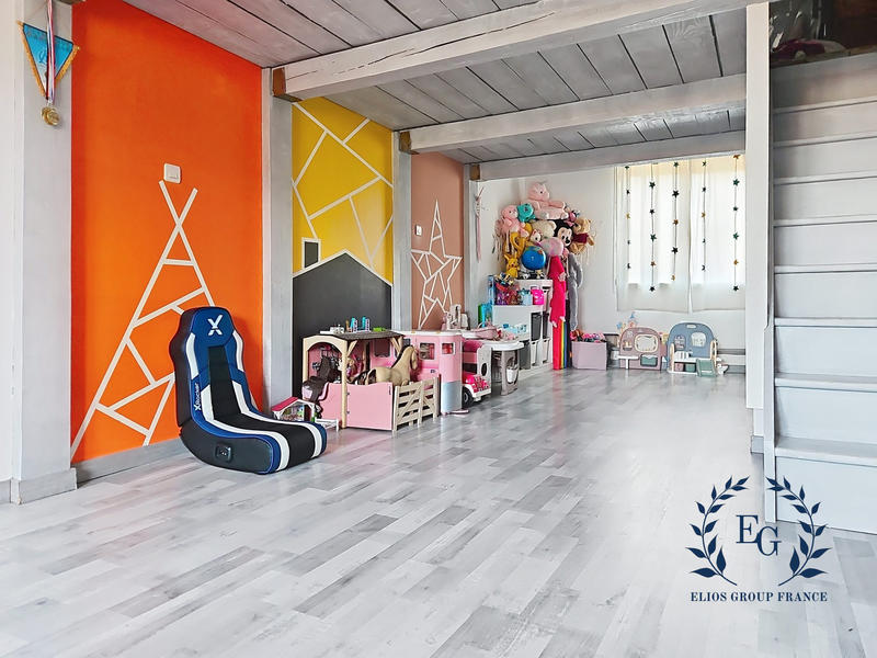 Maison - 115 m² - 4 pièces