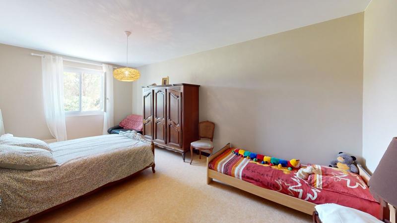 Maison - 220 m² - 7 pièces