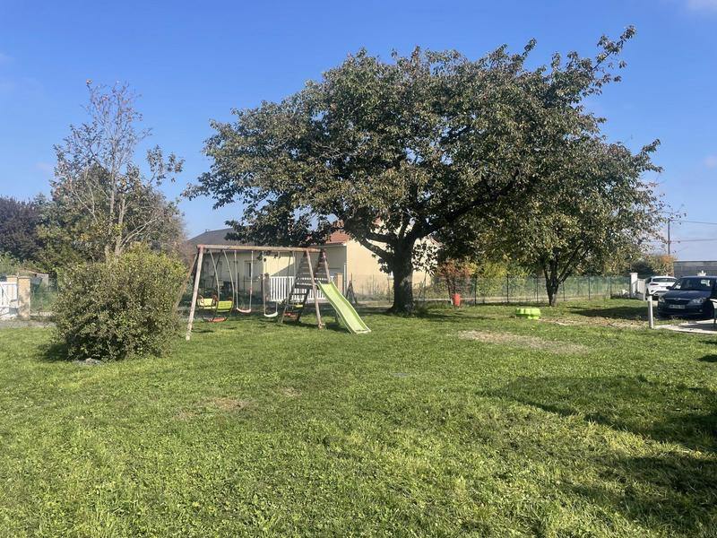 Maison - 90 m² - 4 pièces