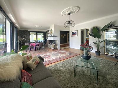 Appartement - 133 m² - 4 pièces