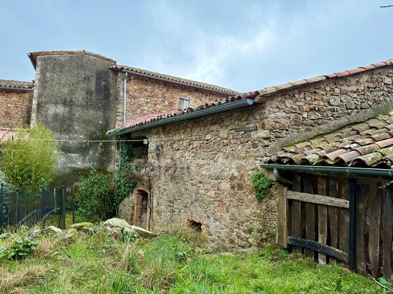 Maison - 352 m² - 6 pièces